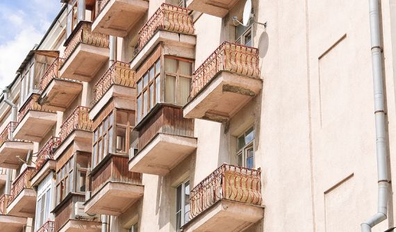 Первый шаг к отдельному жилью: московская комната или новостройка за МКАД? Часть I: комната в Москве