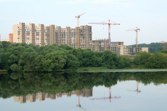 В чём преимущества покупки новой квартиры летом?