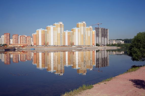 Выход к воде имеется у 22 столичных новостроек