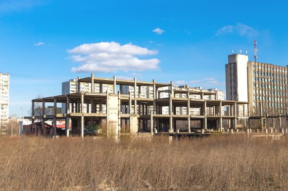 Старые долгострои будут продаваться на аукционах