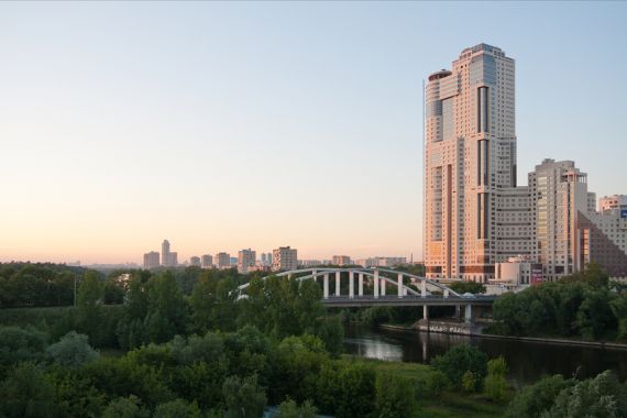 Парламентский долгострой