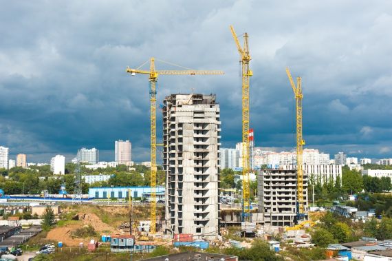 В Москве в два раза упали продажи квартир по ДДУ