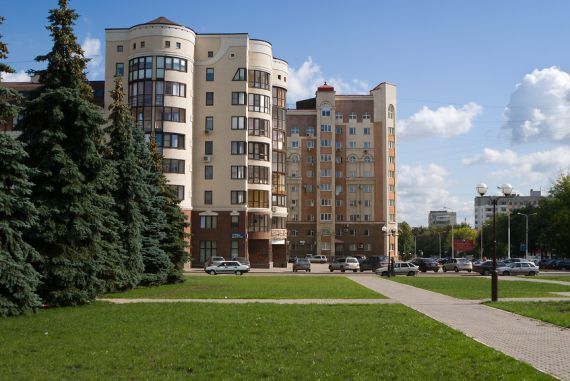 Столичные жители, уезжающие за границу, готовы продавать свои элитные квартиры с огромным дисконтом