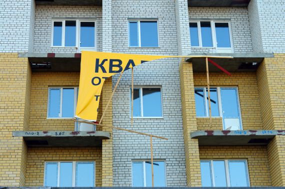 Застройщики перенесли сроки сдачи половины новостроек «старой Москвы»