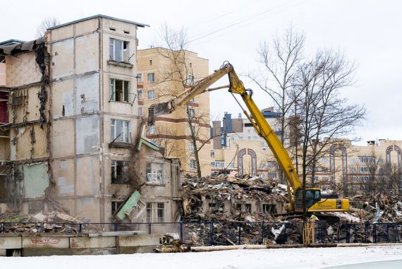 Почти 80 собственников квартир в сносимых зданиях недовольны новым жильем