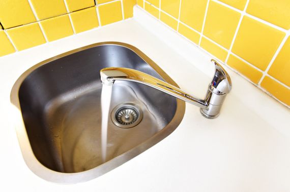 Правительство разрешит поднимать тарифы ЖКХ выше установленного максимума – Мень