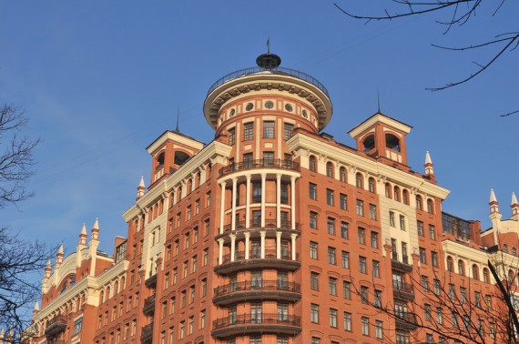 Спрос на элитное жилье в Москве упал до уровня 2012 года