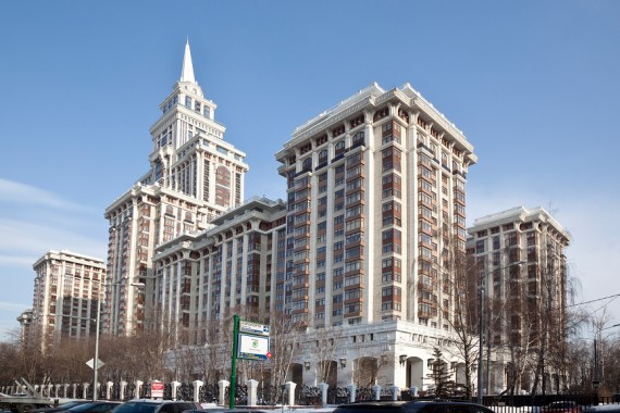 За год подмосковное элитное жилье подешевело на 16%