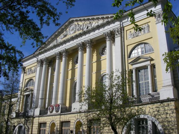 Жильцы ветхого дома на территории НИИ им. Бурденко ждут расселения с 1998 года