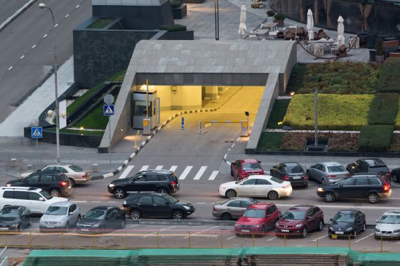 Введение платной парковки в Москве полностью себя оправдало – Собянин