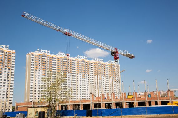 У ряда московских застройщиков продажи жилья в I полугодии упали на 60%