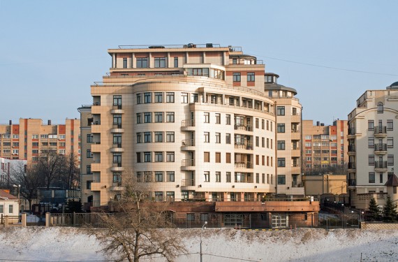 Москвичи стали скупать дорогое жилье перед введением нового налогового режима