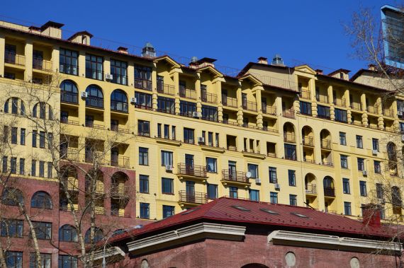 За 5 лет средняя сумма сделки на подмосковном рынке элитного жилья снизилась в 2 раза