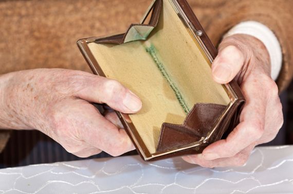 Подмосковных пенсионеров хотят освободить от взносов за капремонт