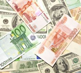 Россияне продолжают брать валютную ипотеку