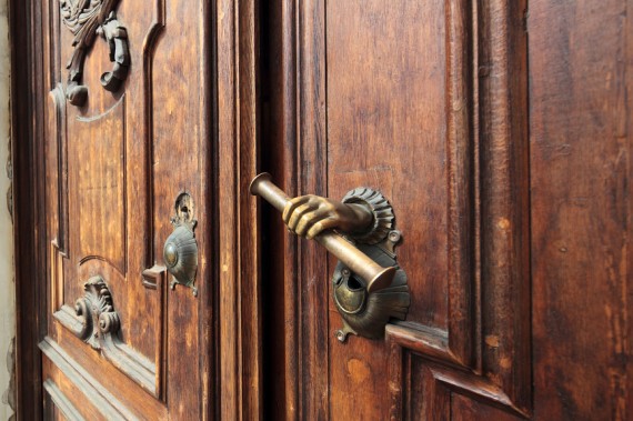 Входные двери: какой должна быть защита вашего дома?
