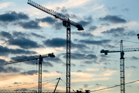 Сроки ввода 60% заявленных жилых проектов в Москве переносятся на более позднее время