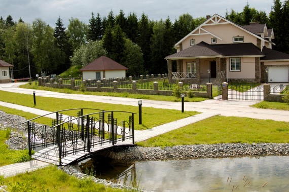 Потенциальные покупатели загородного жилья предпочитают готовые дома с отделкой