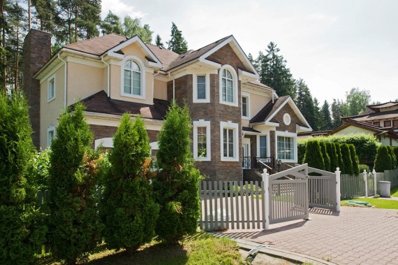 Рынок загородной «элитки» достиг 3-летнего минимума – эксперты