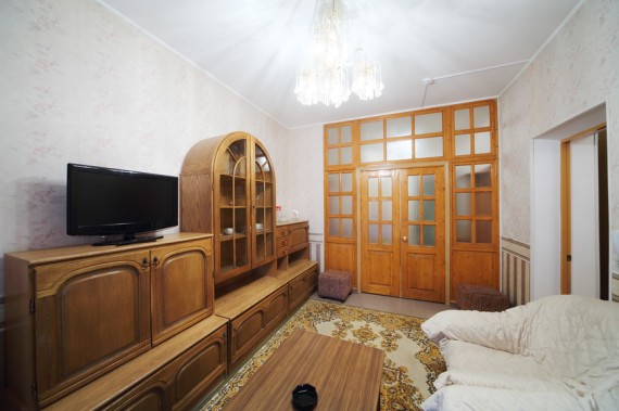 Цены самой дешевой и самой дорогой «двушки» на вторичном рынке Москвы различаются в 55 раз