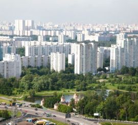Спрос на покупку жилья в Москве снизился, на аренду – вырос