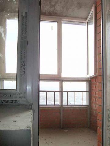 Предлагается однокомнатная квартира находится хлебозаводская.