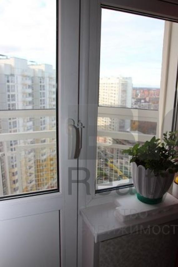 Двухкомнатная первичка расположение горшина ул. , 1, м.. цен.