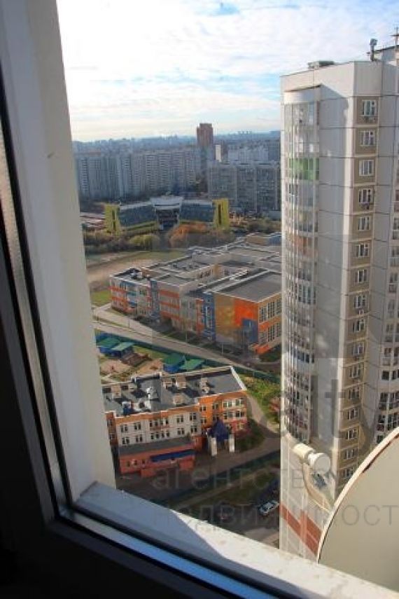 Двухкомнатная первичка расположение горшина ул. , 1, м.. цен.